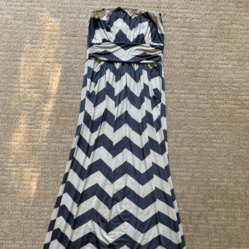 Maxi Dress in blue and white chevron!